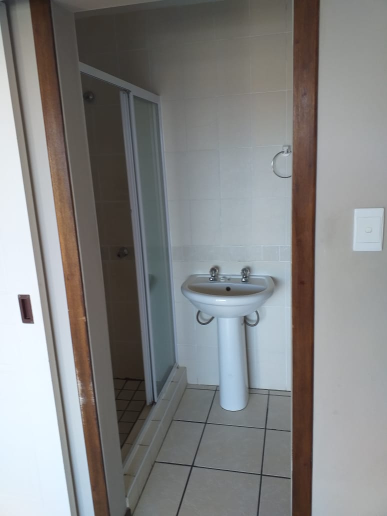 To Let 2 Bedroom Property for Rent in Heiderand Western Cape